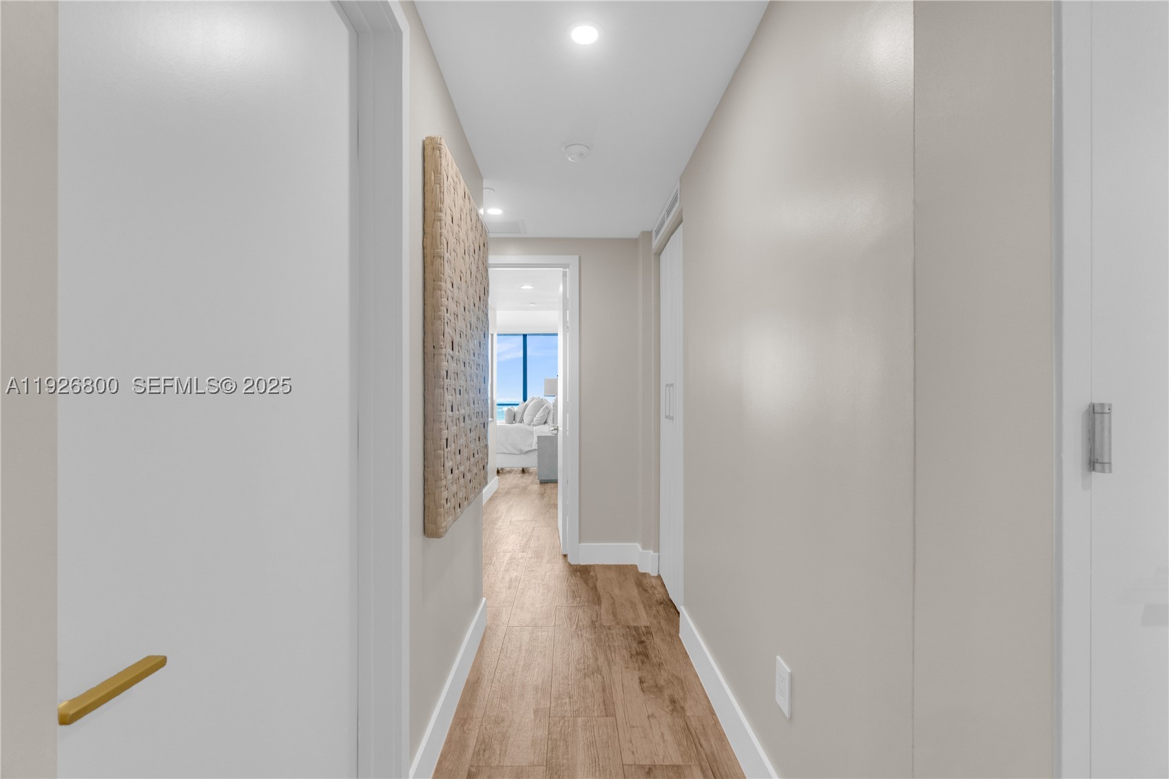 650 NE 32nd St #2901, Miami FL 33137