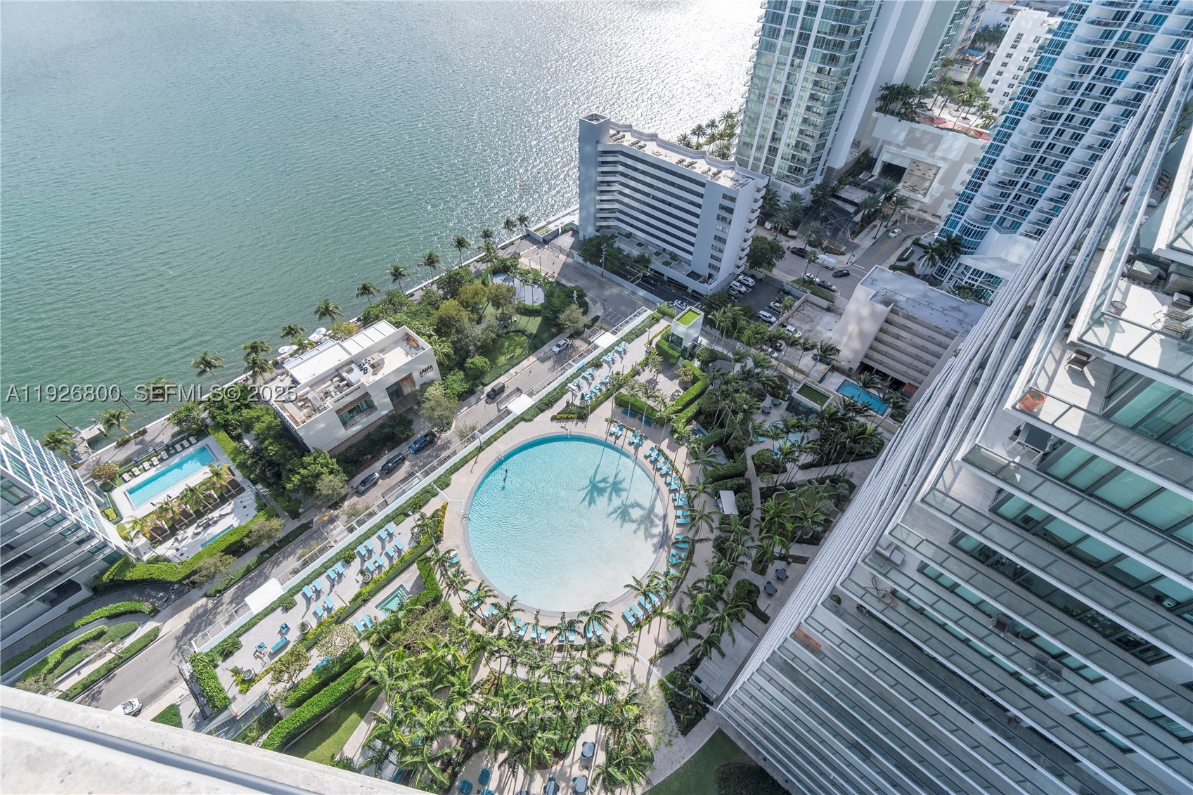 650 NE 32nd St #2901, Miami FL 33137