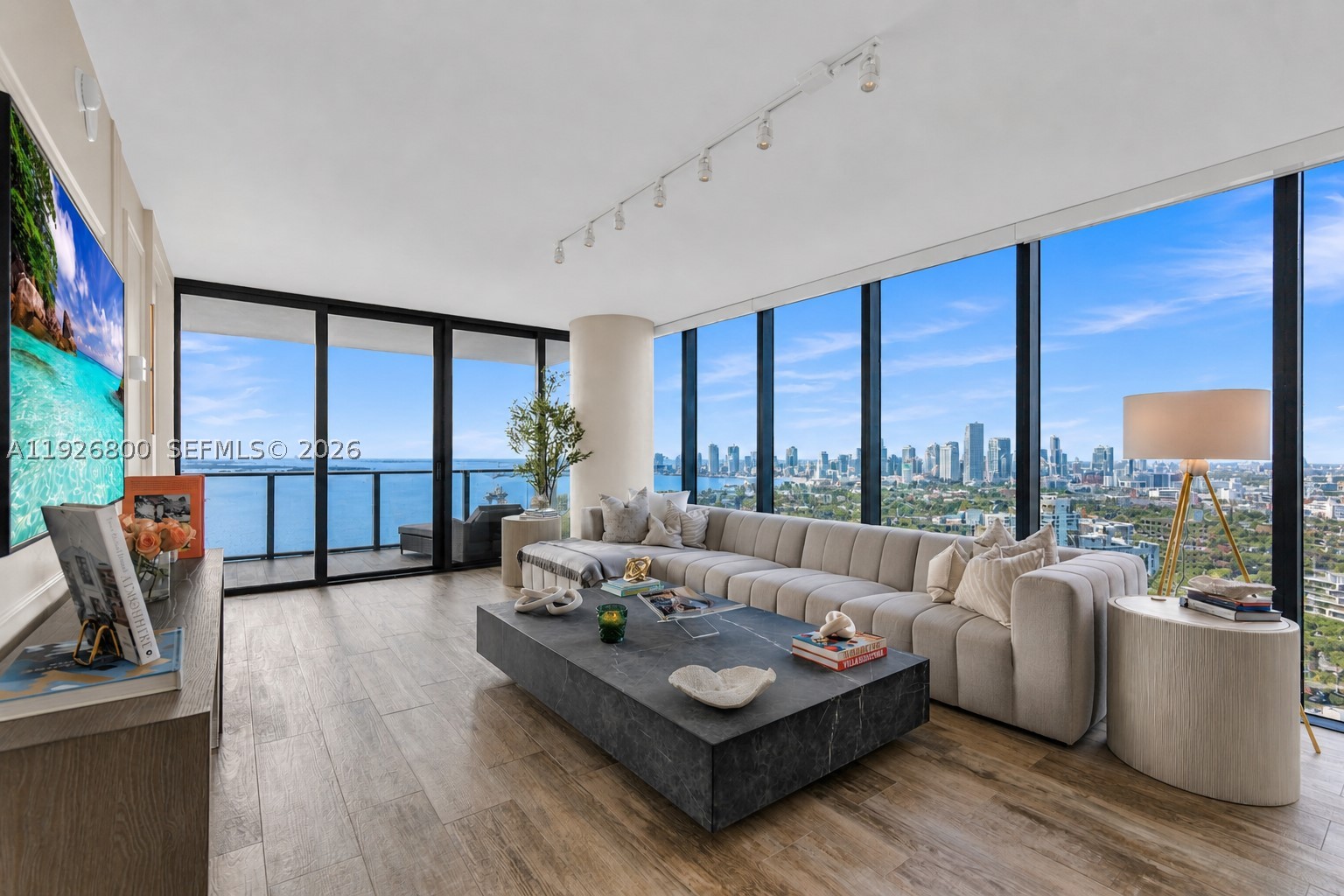 650 NE 32nd St #2901, Miami FL 33137