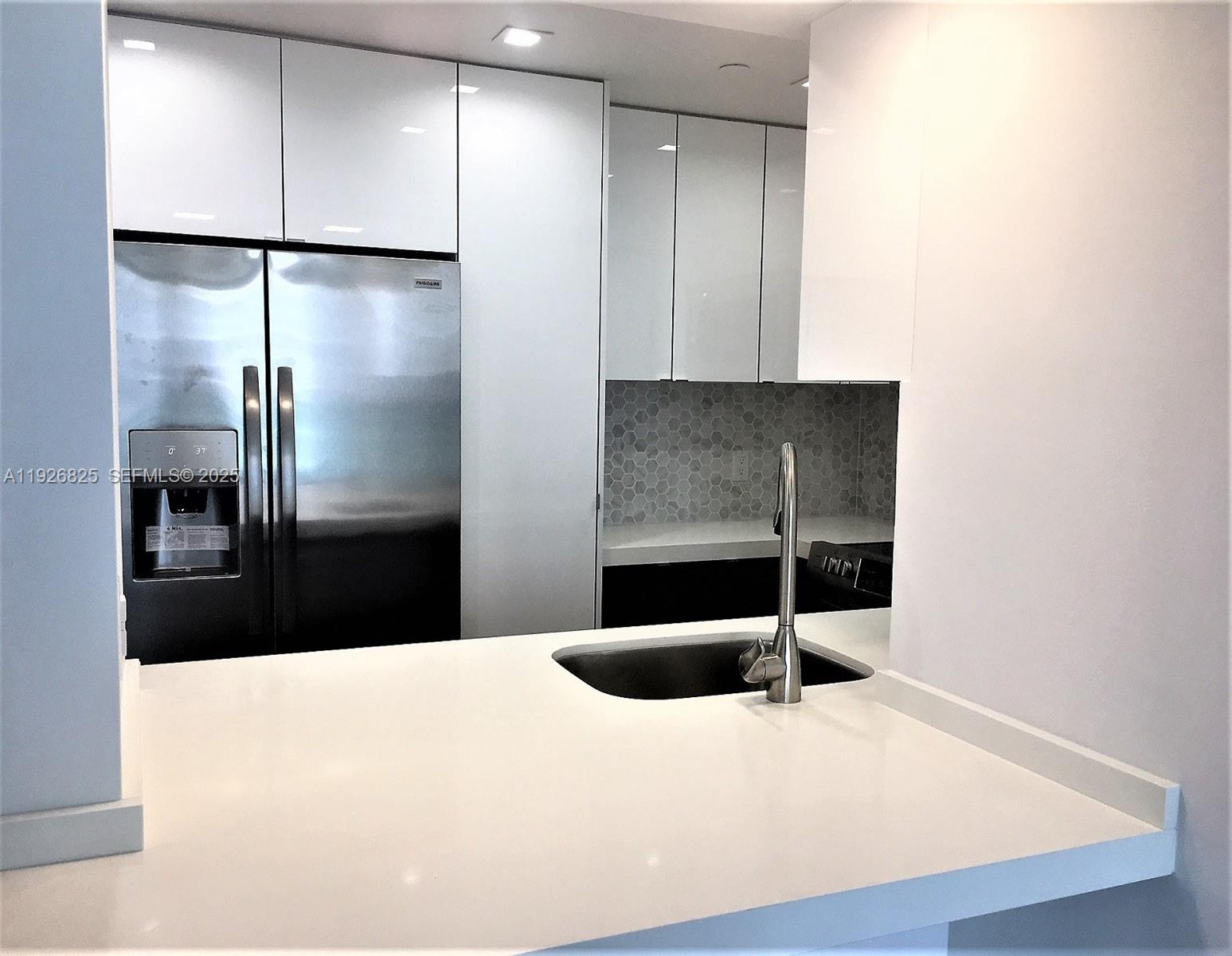 1000 West Ave #1027, Miami Beach FL 33139
