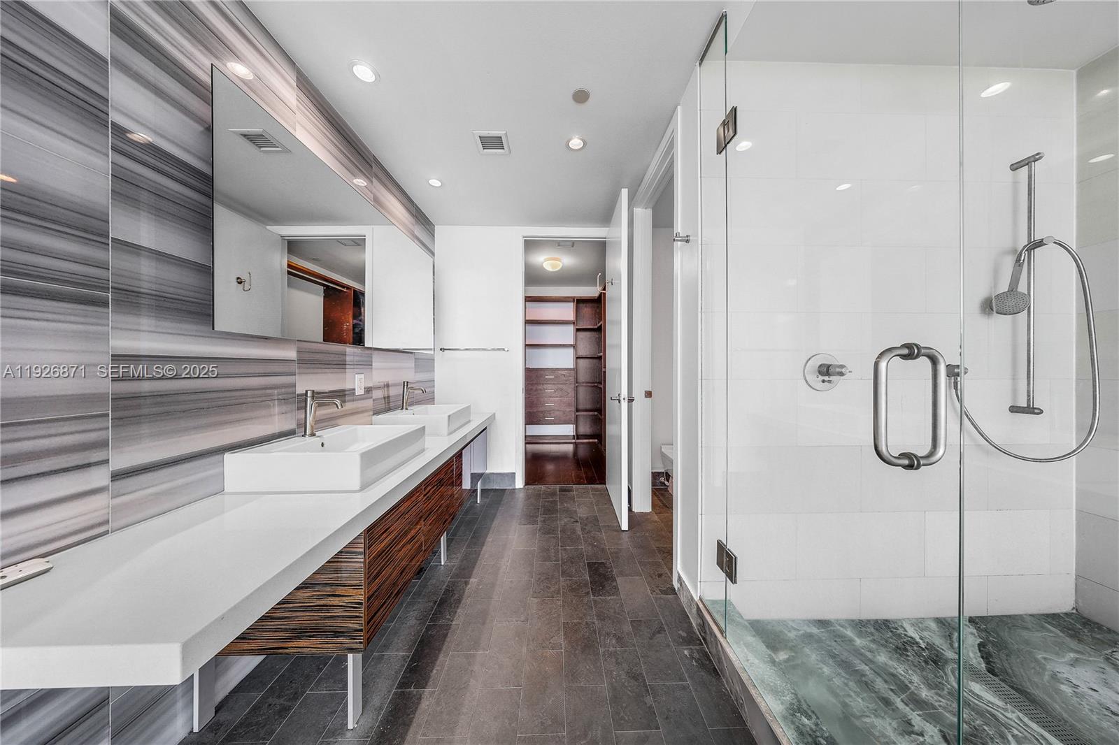 1100 Biscayne Blvd #3103, Miami FL 33132