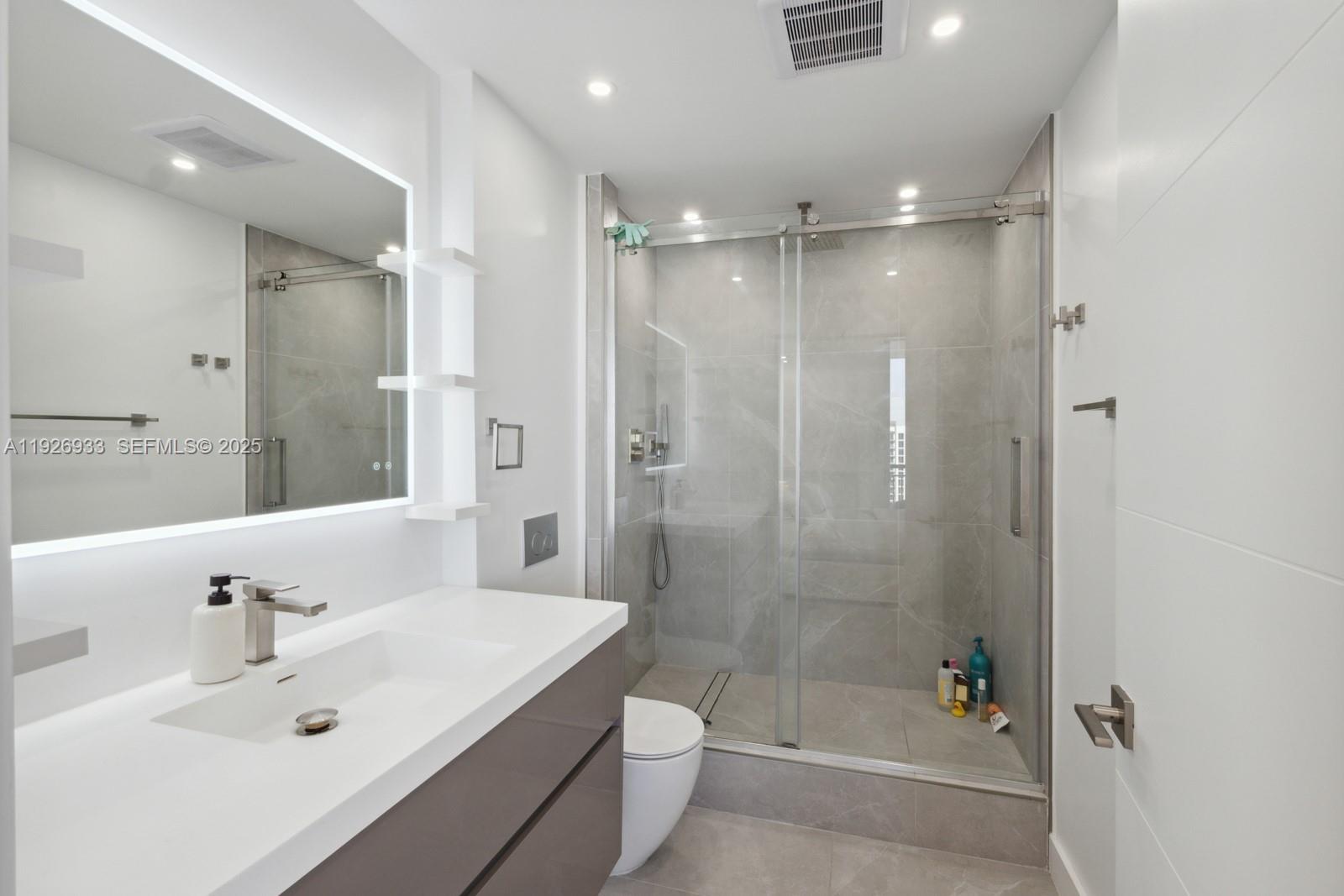999 SW 1st Ave #2809, Miami FL 33130