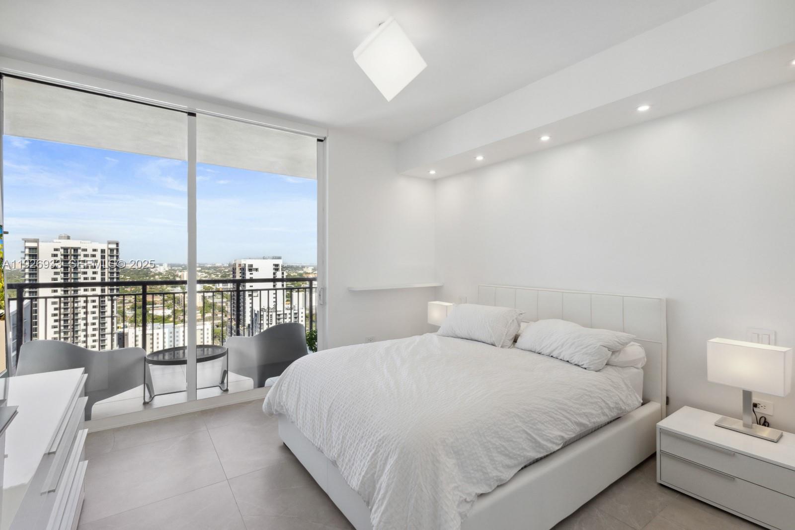 999 SW 1st Ave #2809, Miami FL 33130