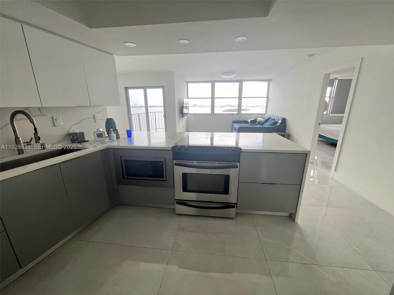 11930 N Bayshore Dr #1406, North Miami FL 33181