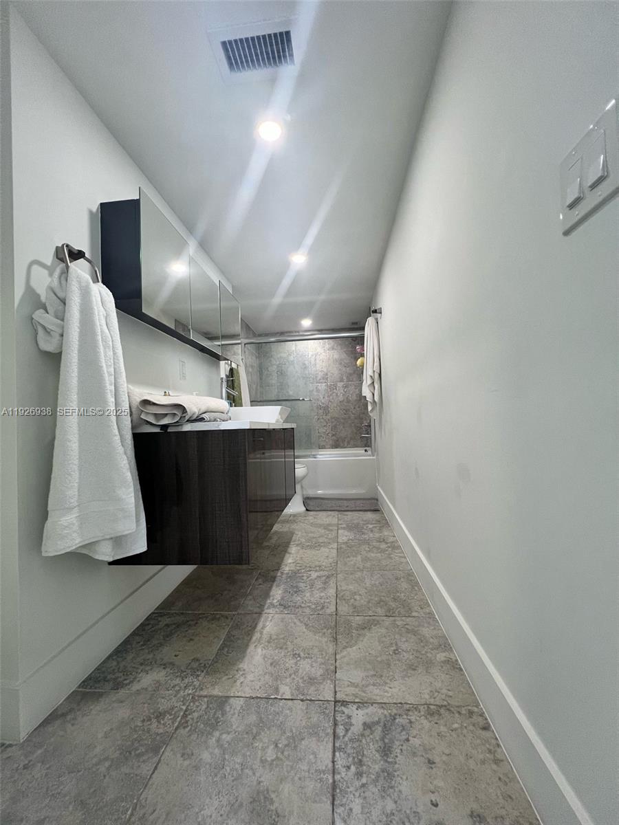 11930 N Bayshore Dr #1406, North Miami FL 33181