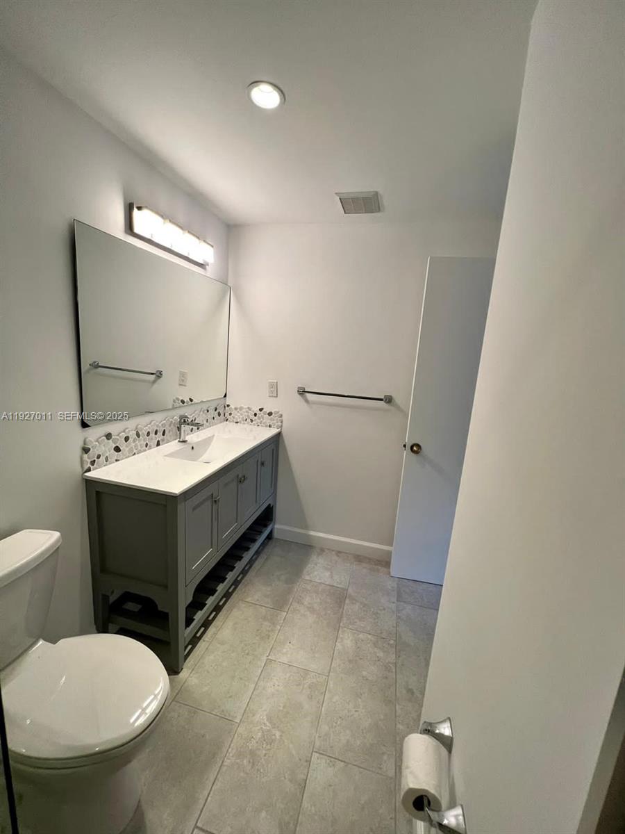 2201 Brickell Ave #83, Miami FL 33129