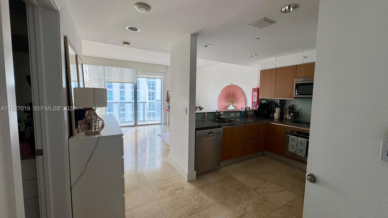 1050 Brickell Ave #3212, Miami FL 33131