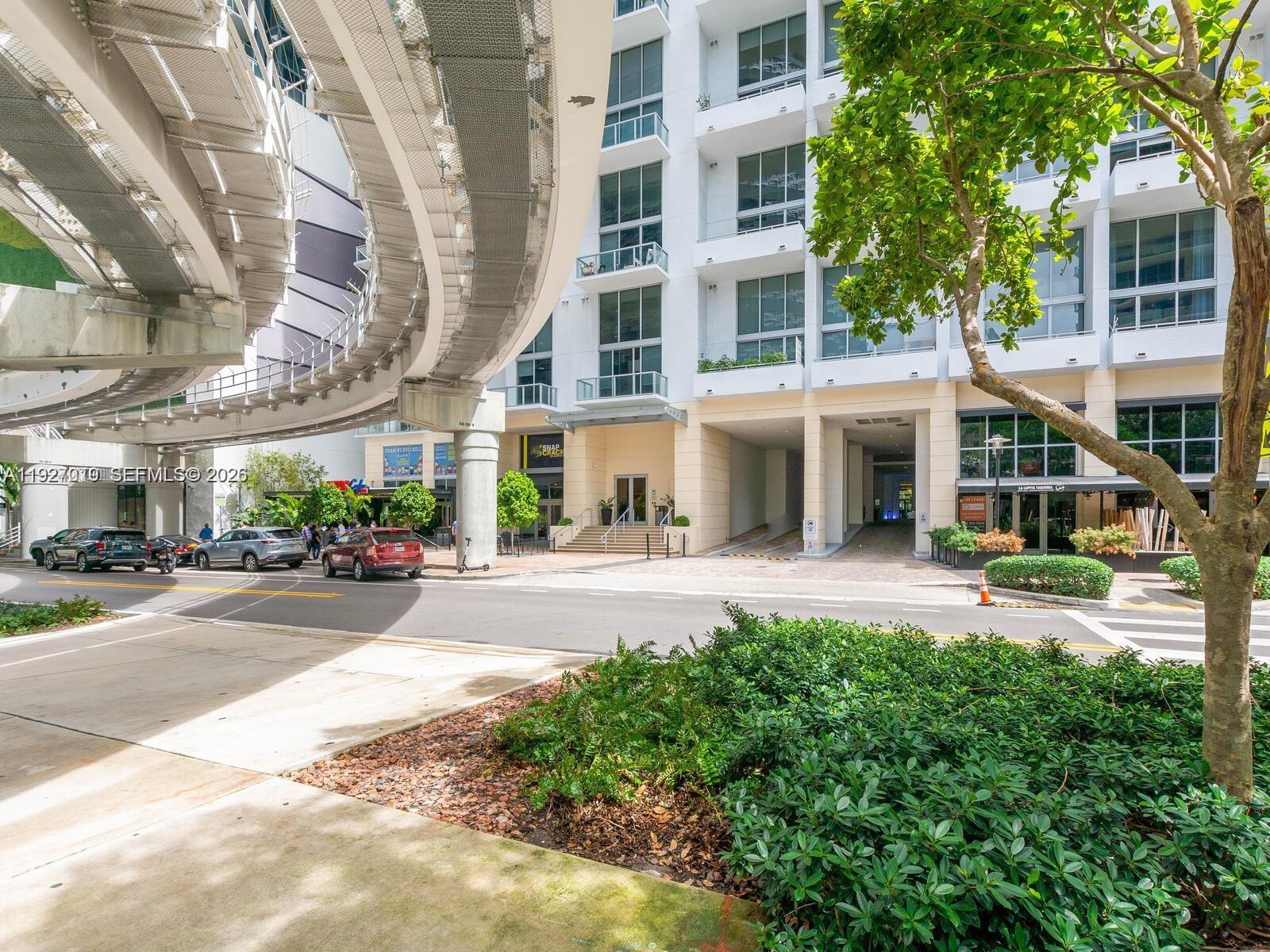 1050 Brickell Ave #3212, Miami FL 33131