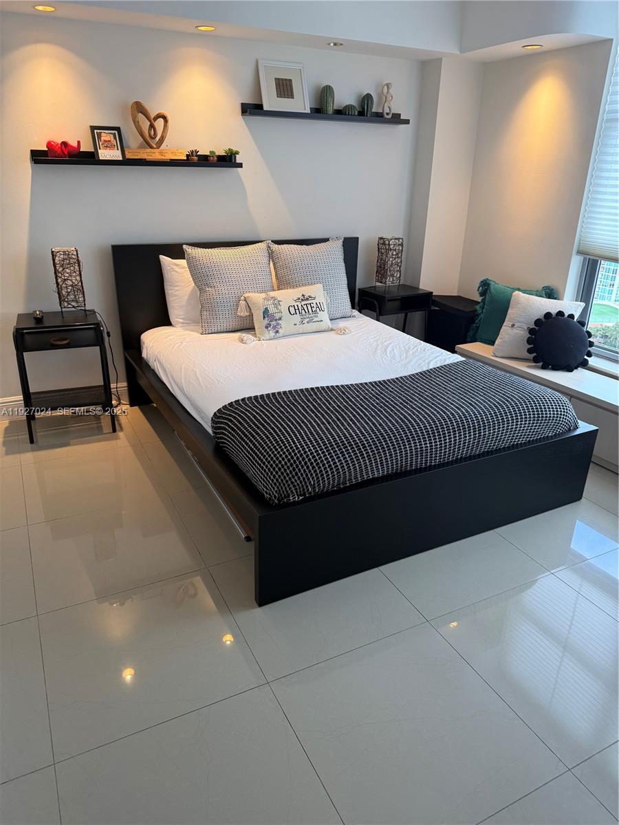 3530 Mystic Pointe Dr #2303, Aventura FL 33180