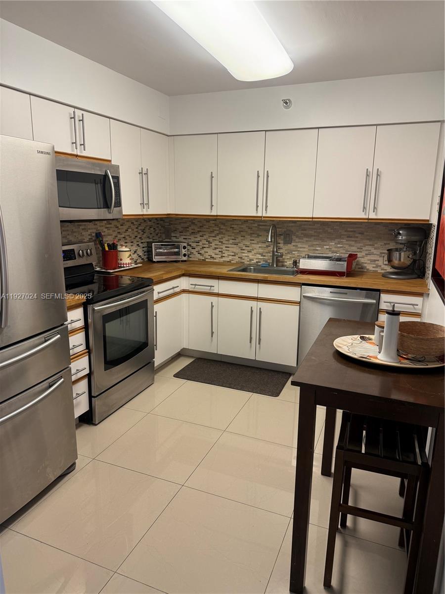 3530 Mystic Pointe Dr #2303, Aventura FL 33180