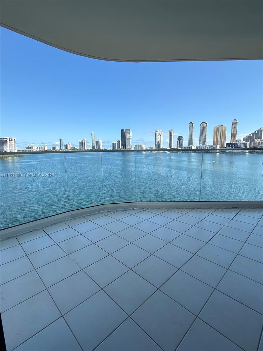 2800 Island Blvd #706, Aventura FL 33160