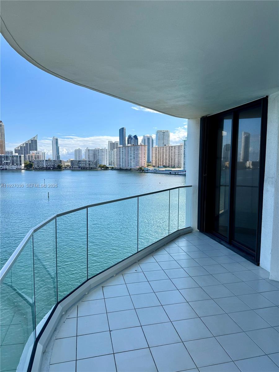 2800 Island Blvd #706, Aventura FL 33160
