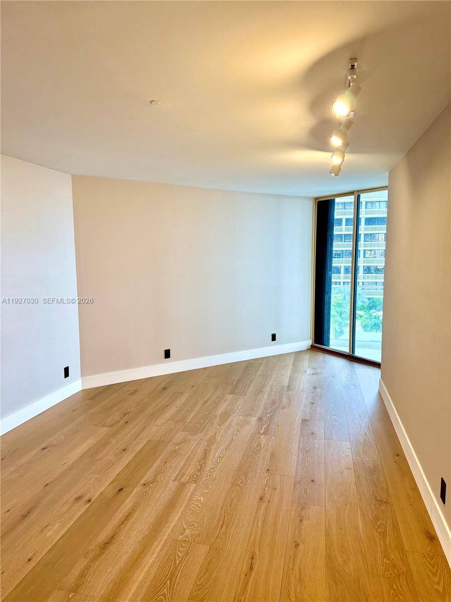 2800 Island Blvd #706, Aventura FL 33160