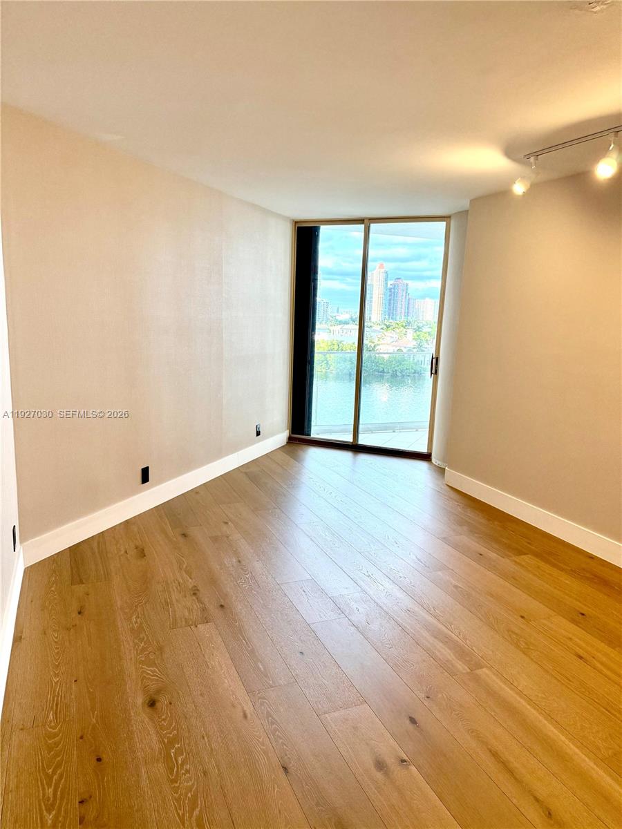 2800 Island Blvd #706, Aventura FL 33160