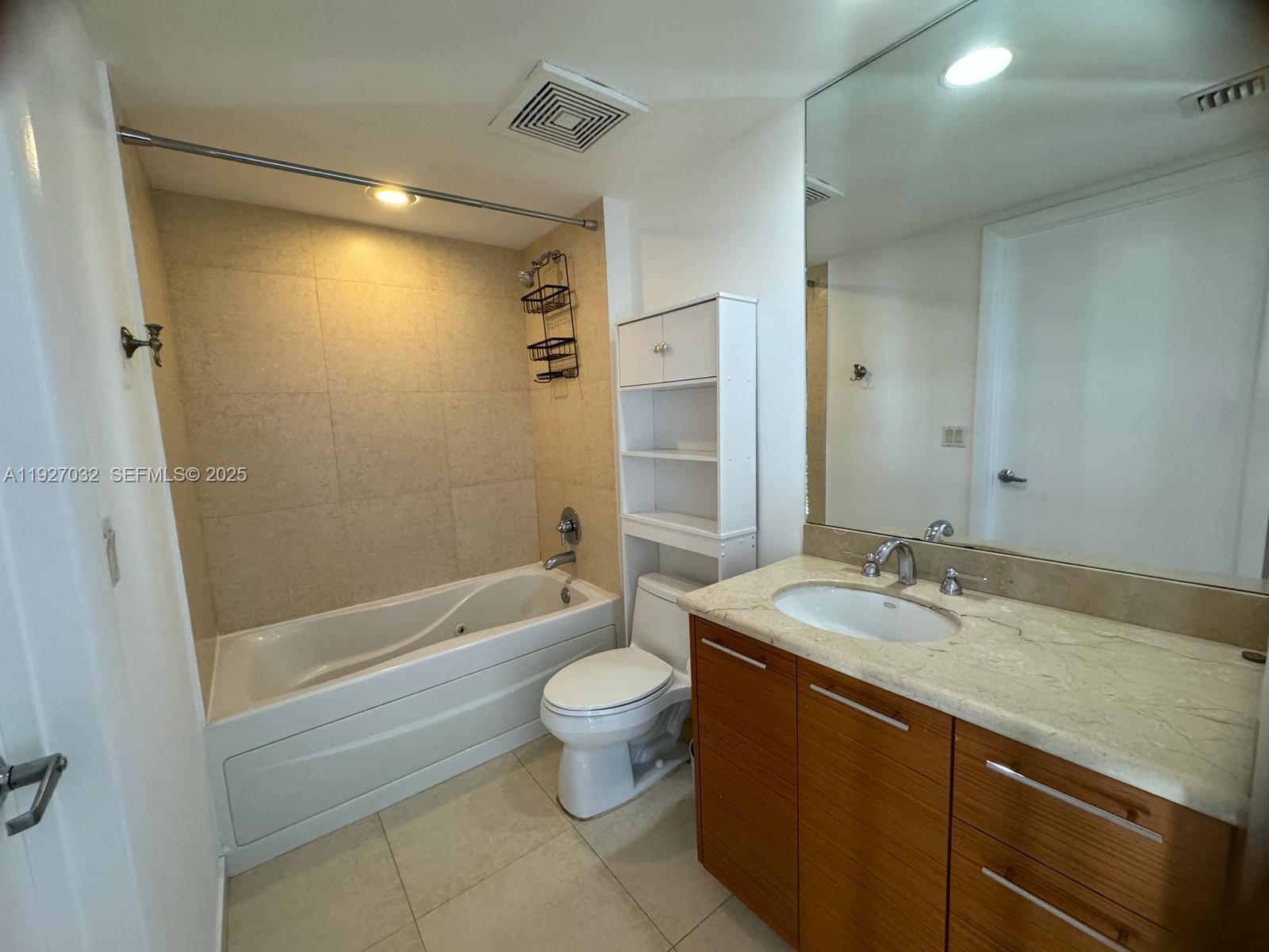 50 BISCAYNE Blvd #3807, Miami FL 33132