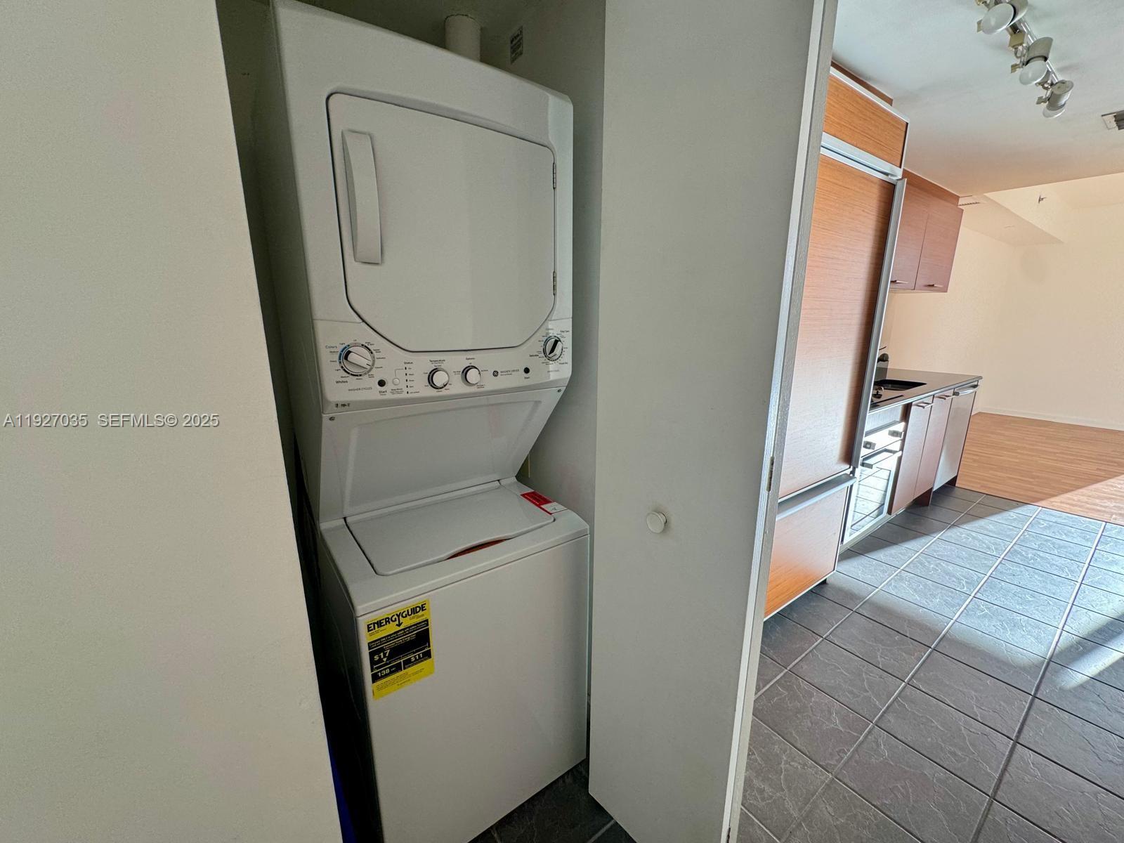 50 BISCAYNE BLVD #1703, Miami FL 33132