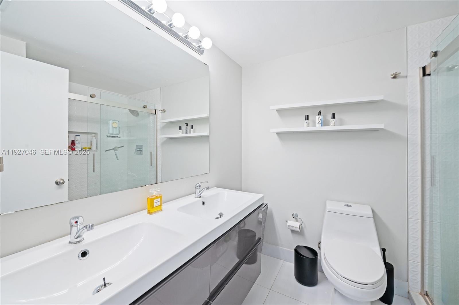 701 Brickell Key Blvd #1605, Miami FL 33131