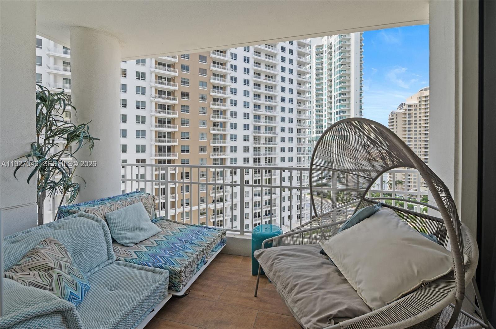701 Brickell Key Blvd #1605, Miami FL 33131