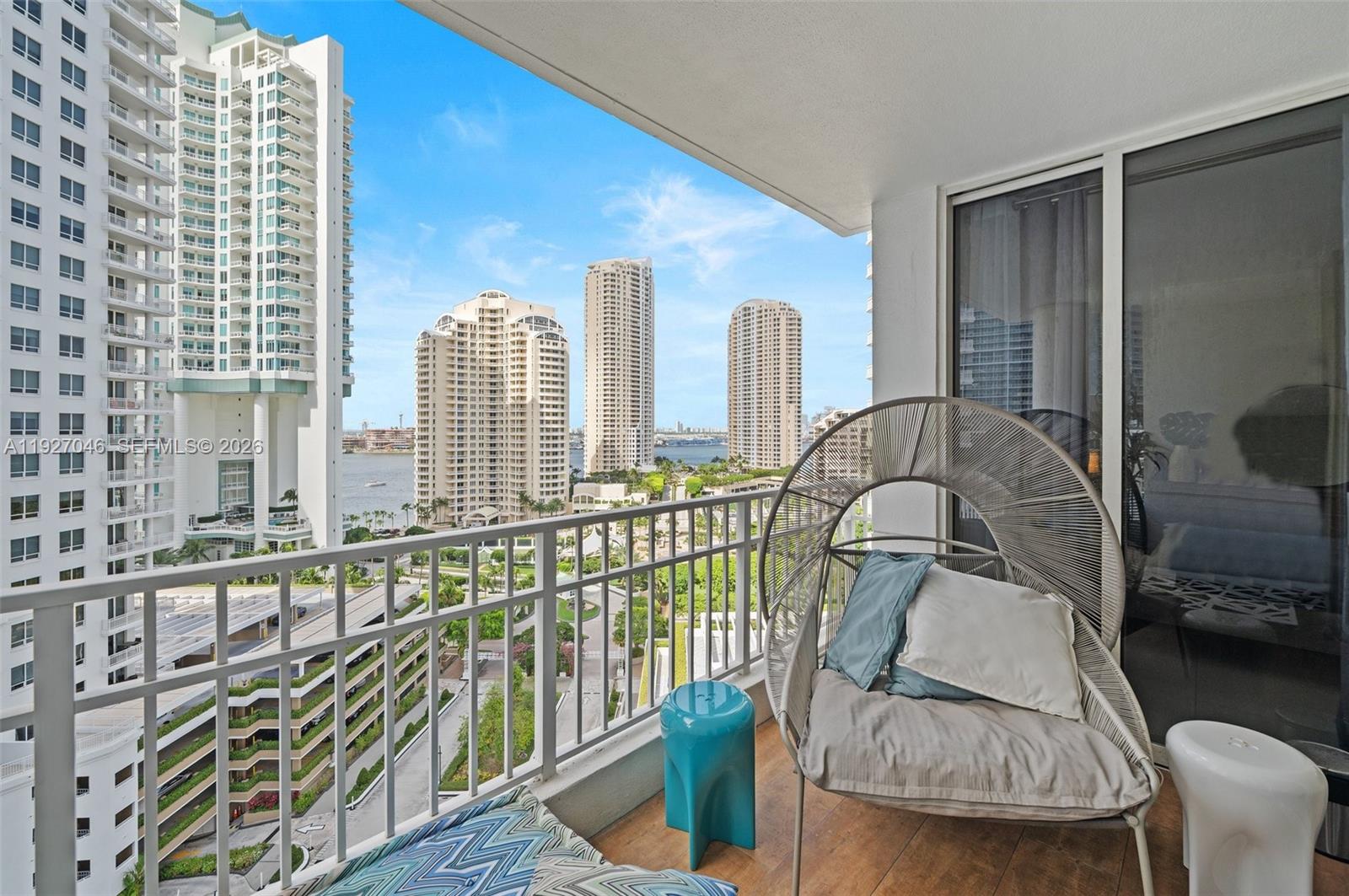 701 Brickell Key Blvd #1605, Miami FL 33131