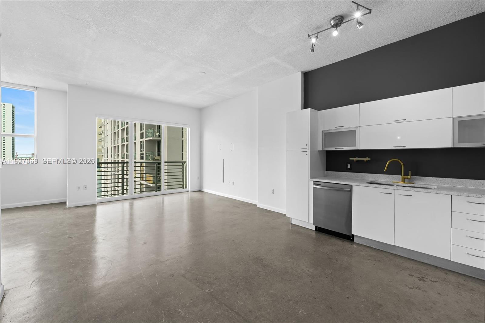 133 NE 2nd Ave #1905, Miami FL 33132