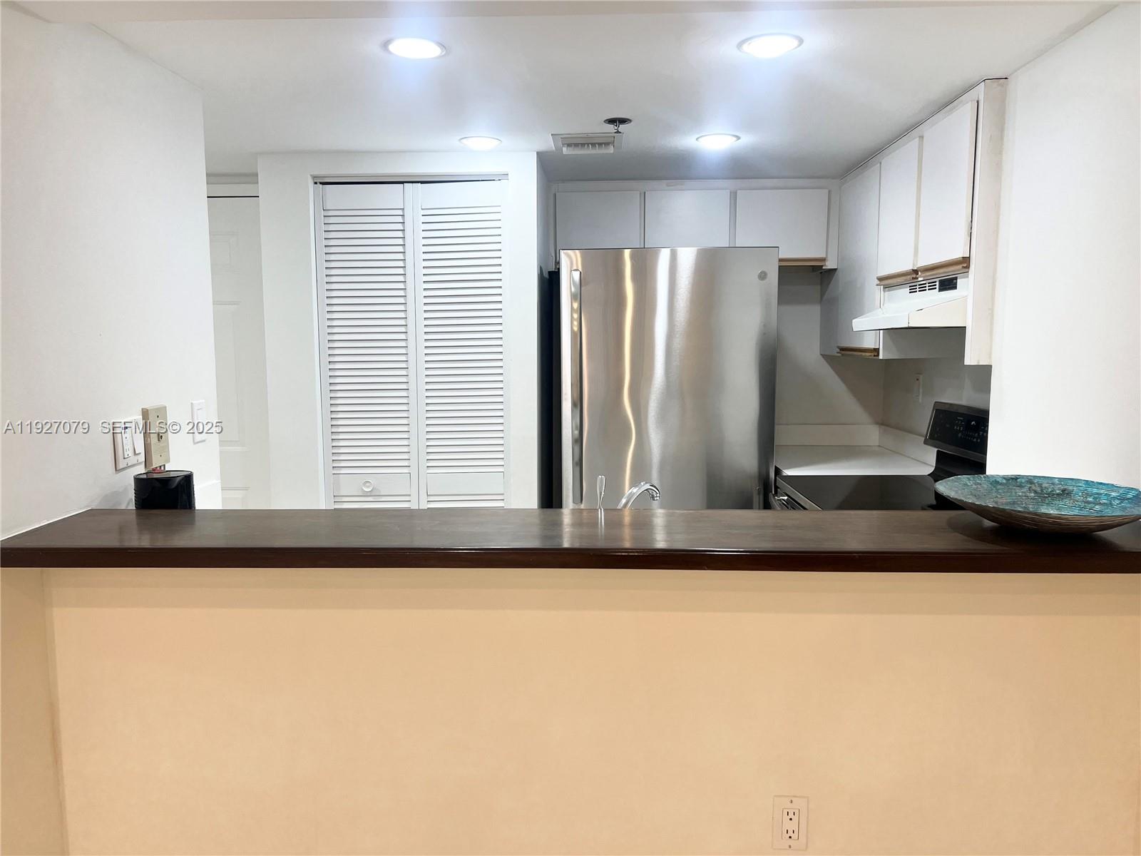 540 Brickell Key Dr #214, Miami FL 33131