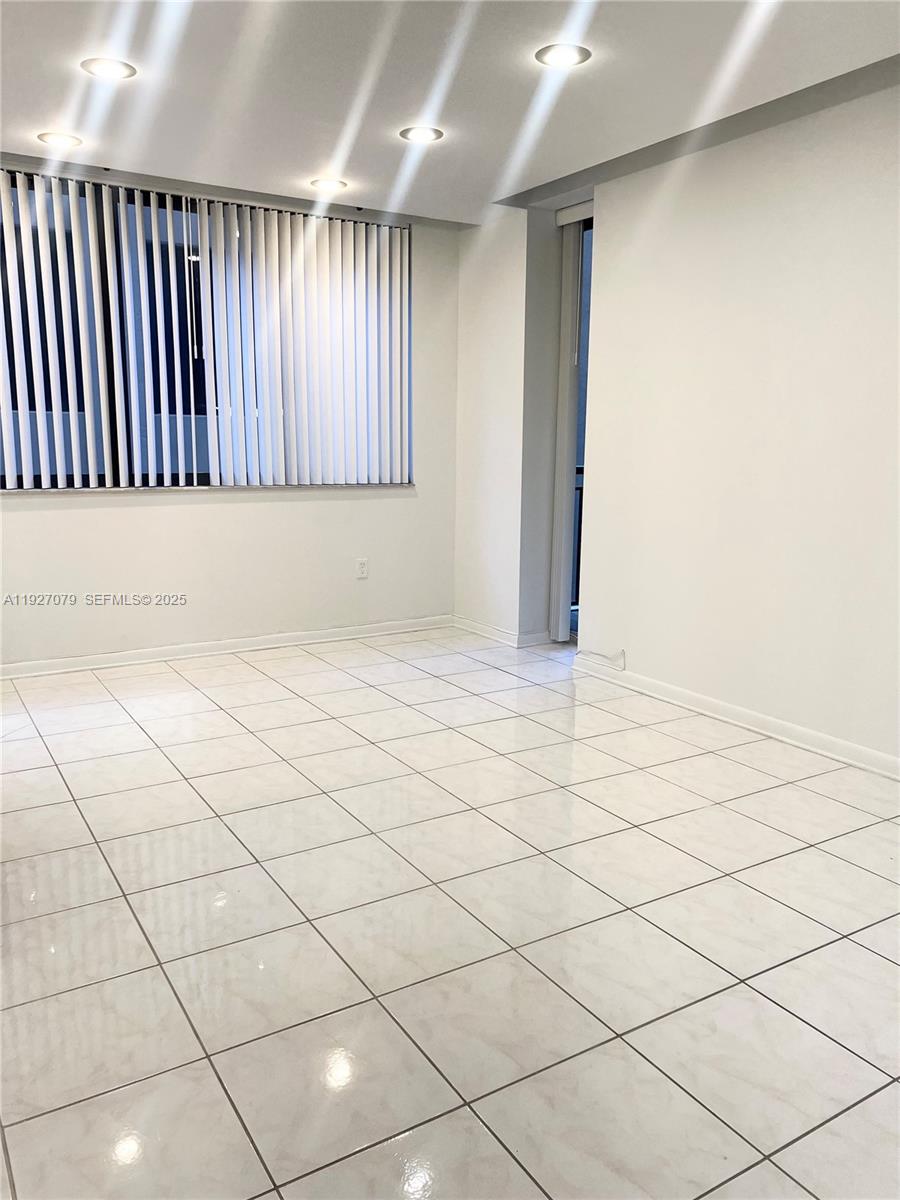 540 Brickell Key Dr #214, Miami FL 33131