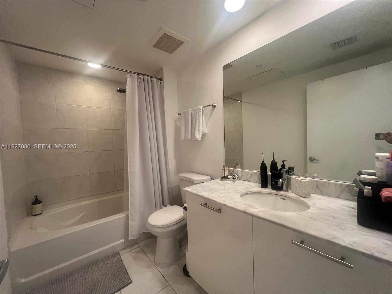 950 Brickell Bay Dr #303, Miami FL 33131