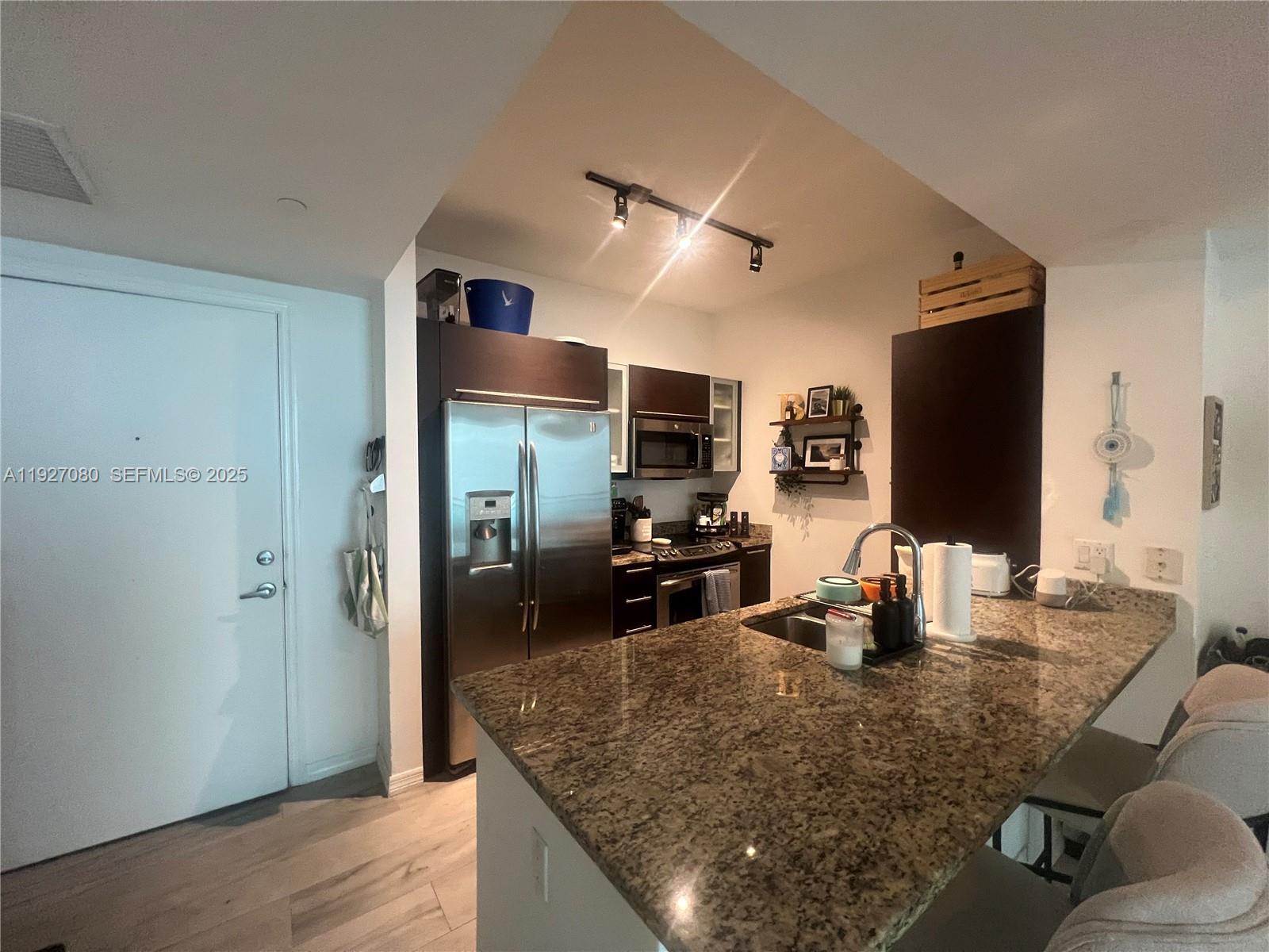 950 Brickell Bay Dr #303, Miami FL 33131