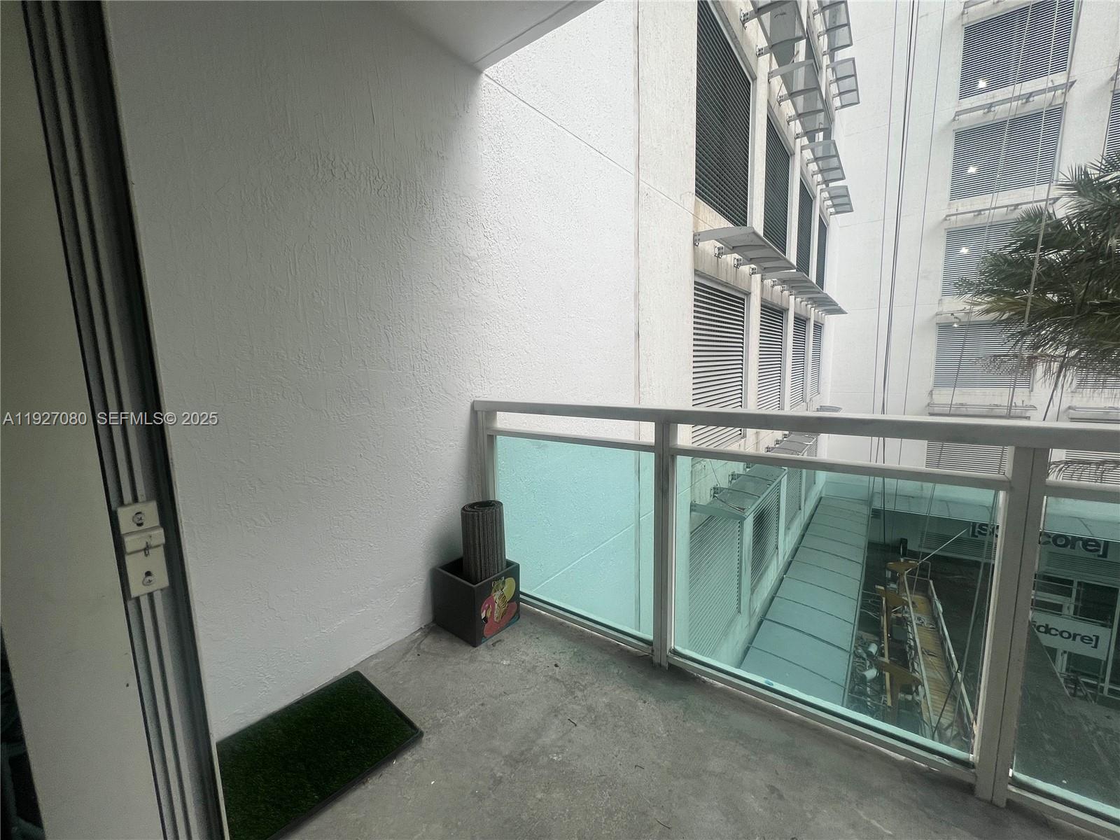 950 Brickell Bay Dr #303, Miami FL 33131