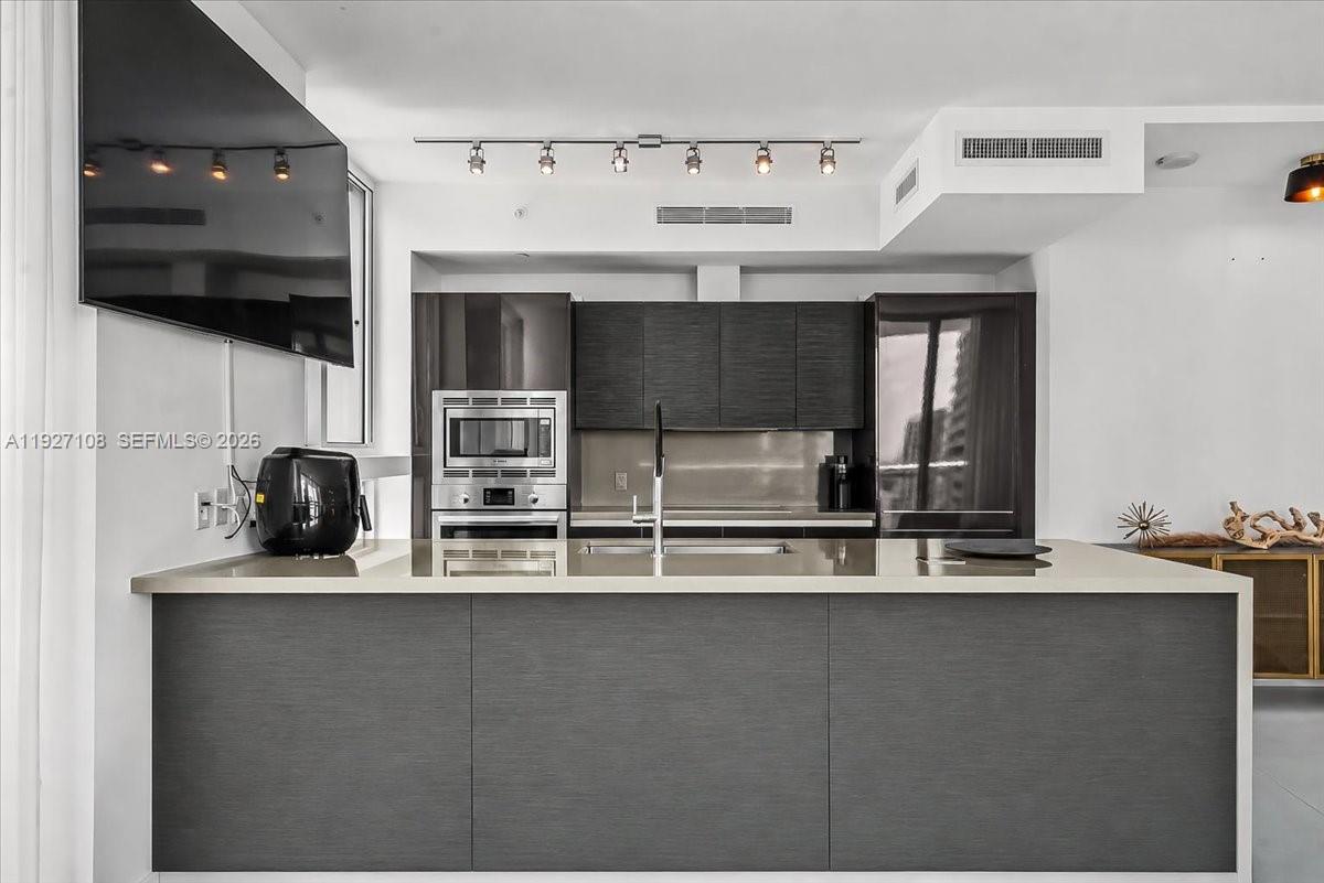 1080 Brickell Ave #1509, Miami FL 33131