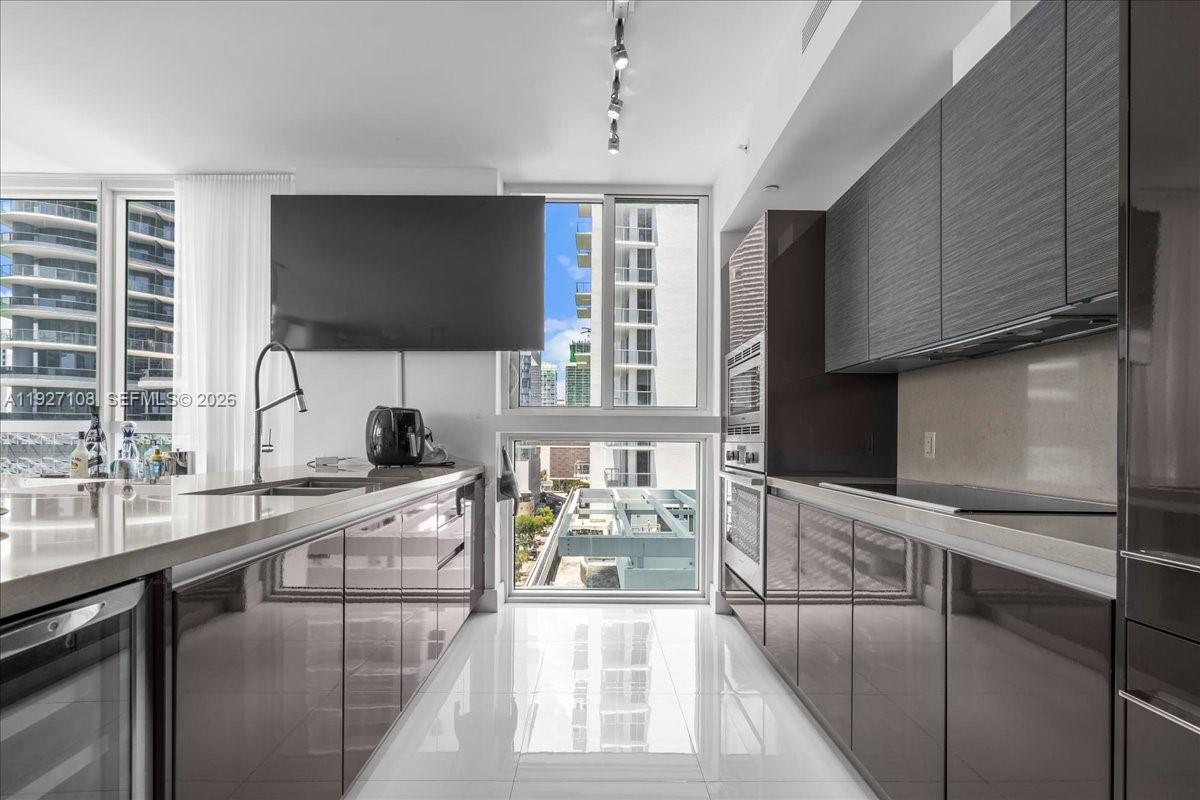 1080 Brickell Ave #1509, Miami FL 33131