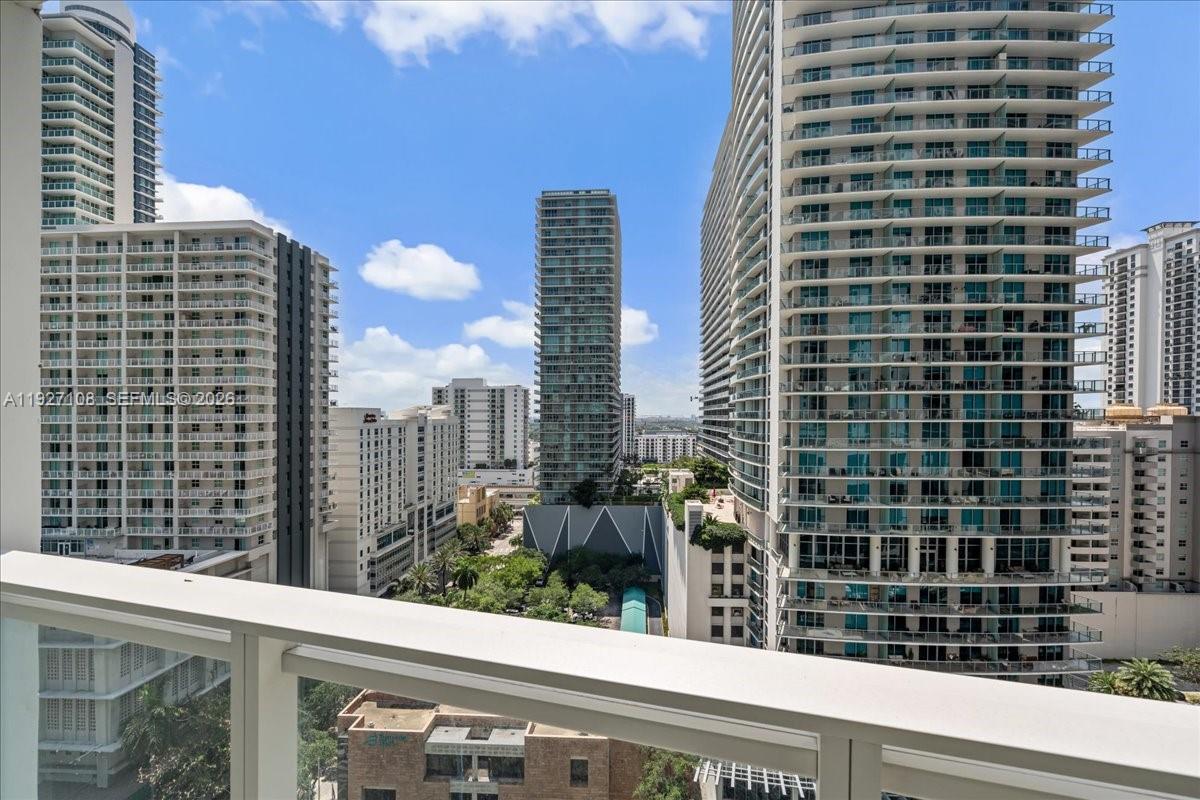 1080 Brickell Ave #1509, Miami FL 33131