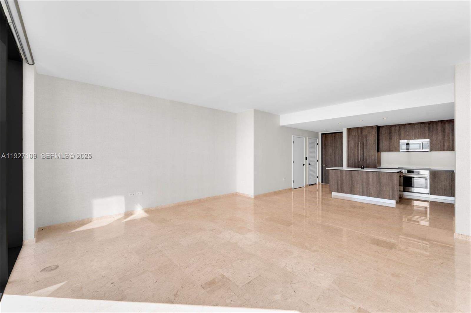 88 SW 7th St #3907, Miami FL 33130