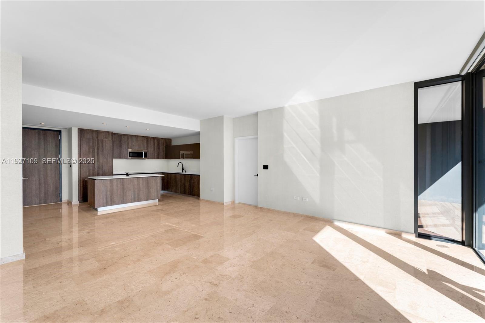 88 SW 7th St #3907, Miami FL 33130