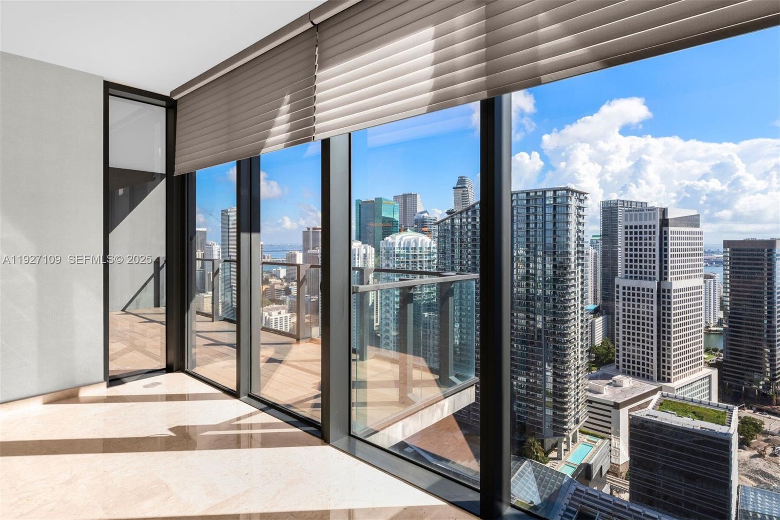 88 SW 7th St #3907, Miami FL 33130
