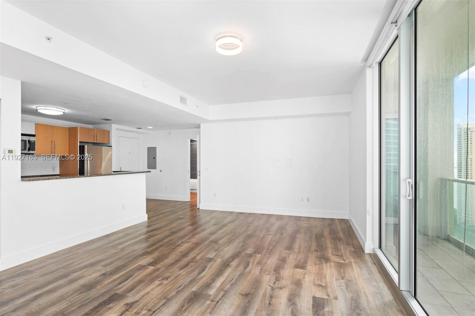 300 S Biscayne Blvd #T-2802, Miami FL 33131