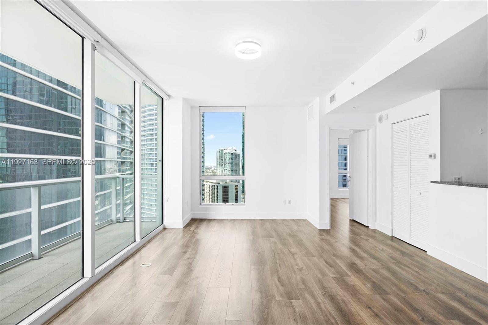 300 S Biscayne Blvd #T-2802, Miami FL 33131