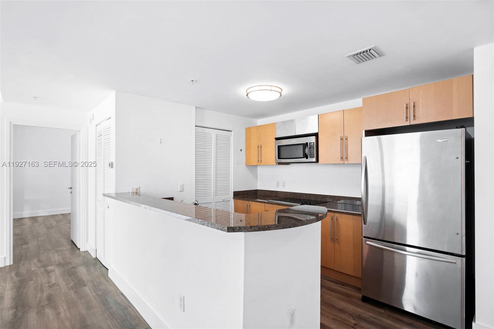 300 S Biscayne Blvd #T-2802, Miami FL 33131