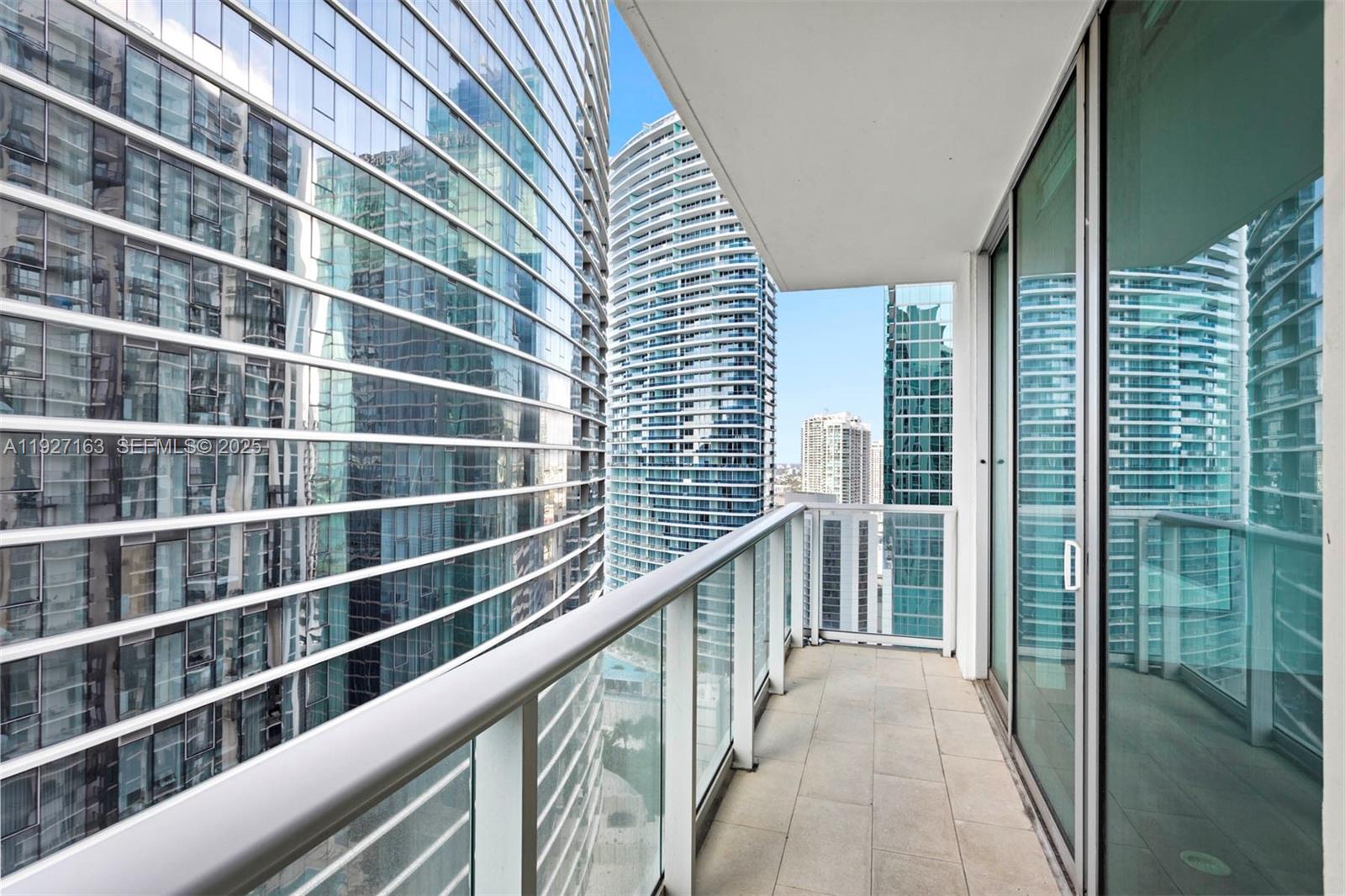 300 S Biscayne Blvd #T-2802, Miami FL 33131