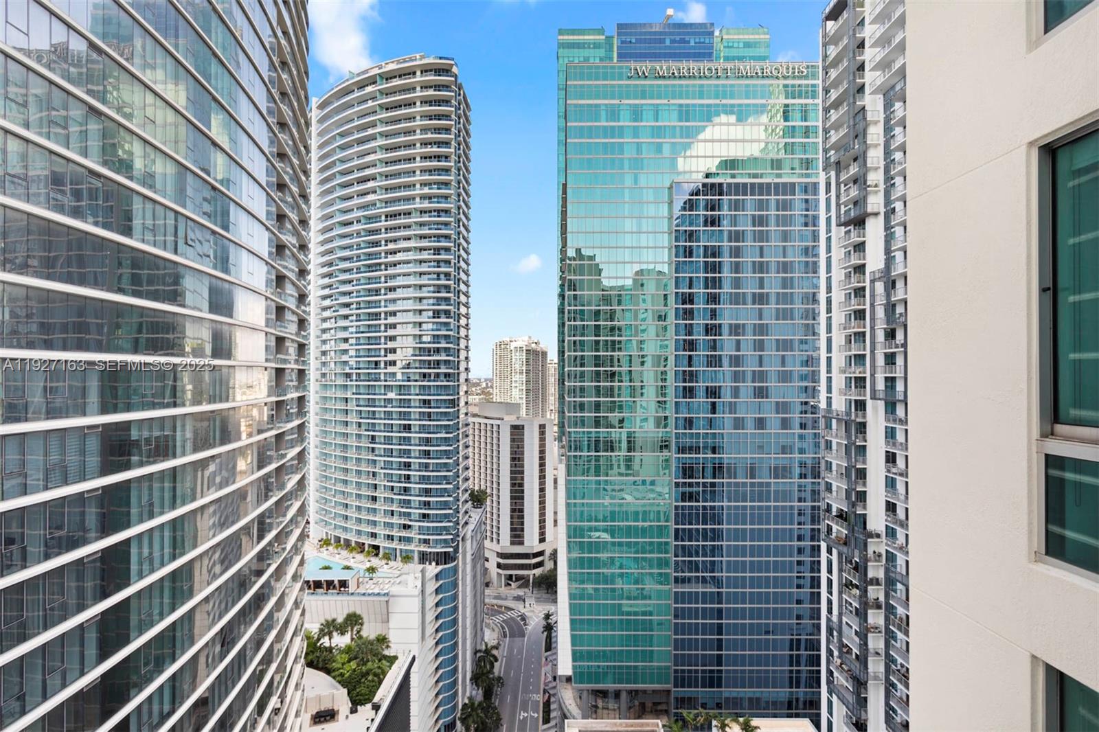 300 S Biscayne Blvd #T-2802, Miami FL 33131