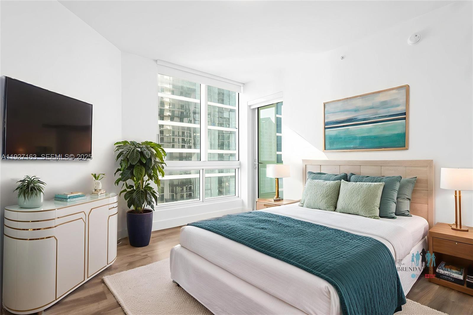 300 S Biscayne Blvd #T-2802, Miami FL 33131