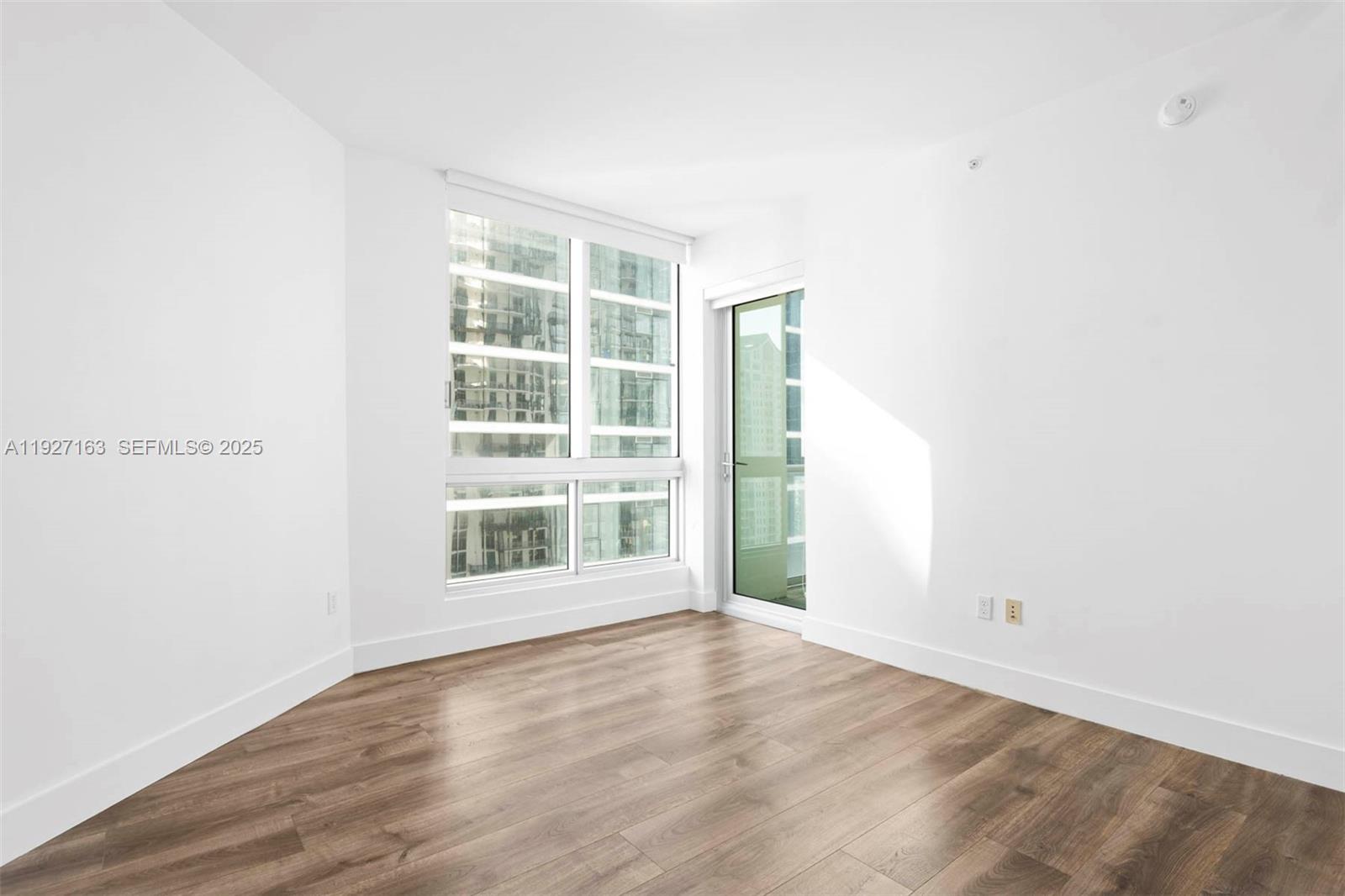 300 S Biscayne Blvd #T-2802, Miami FL 33131