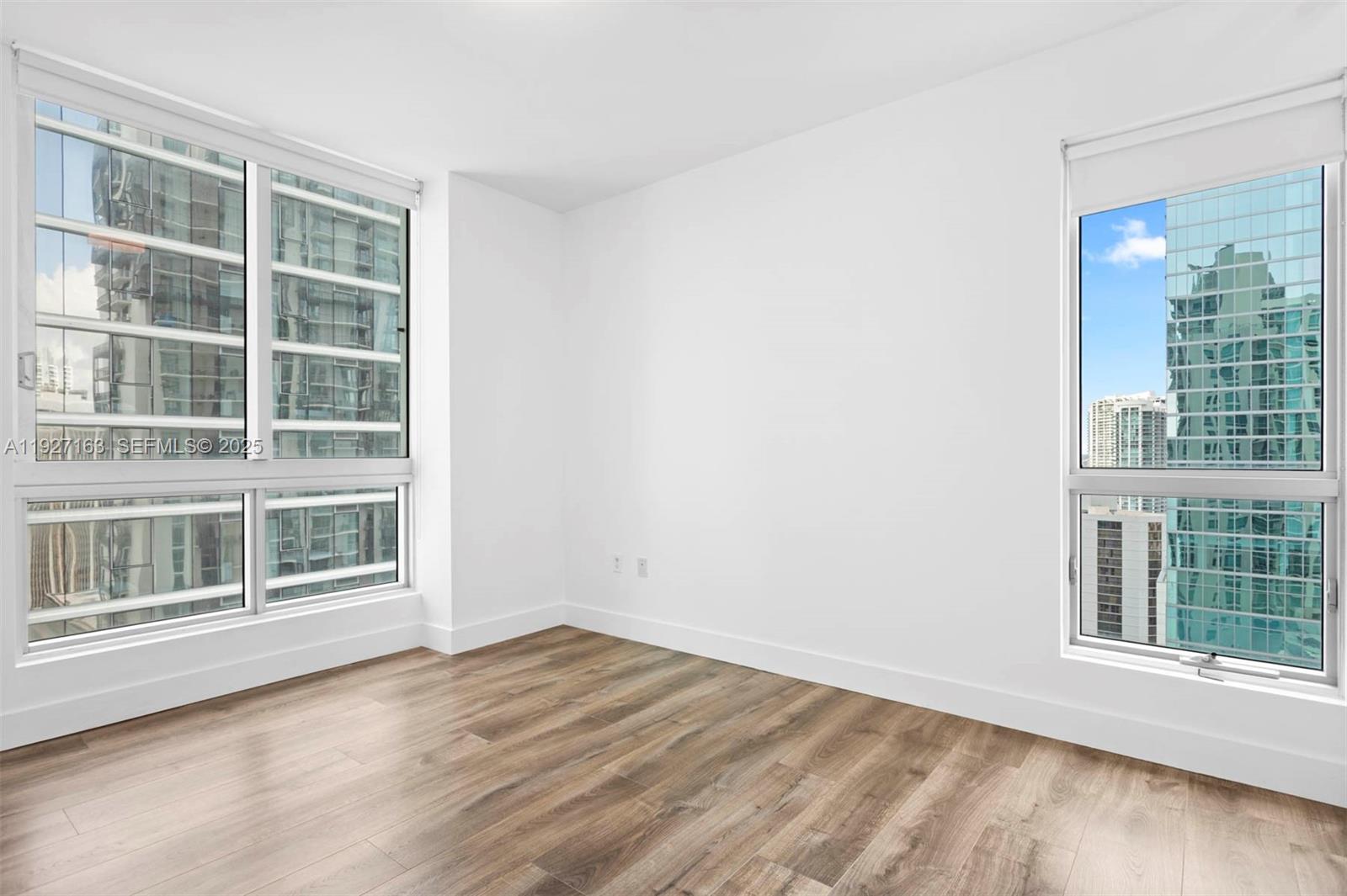 300 S Biscayne Blvd #T-2802, Miami FL 33131