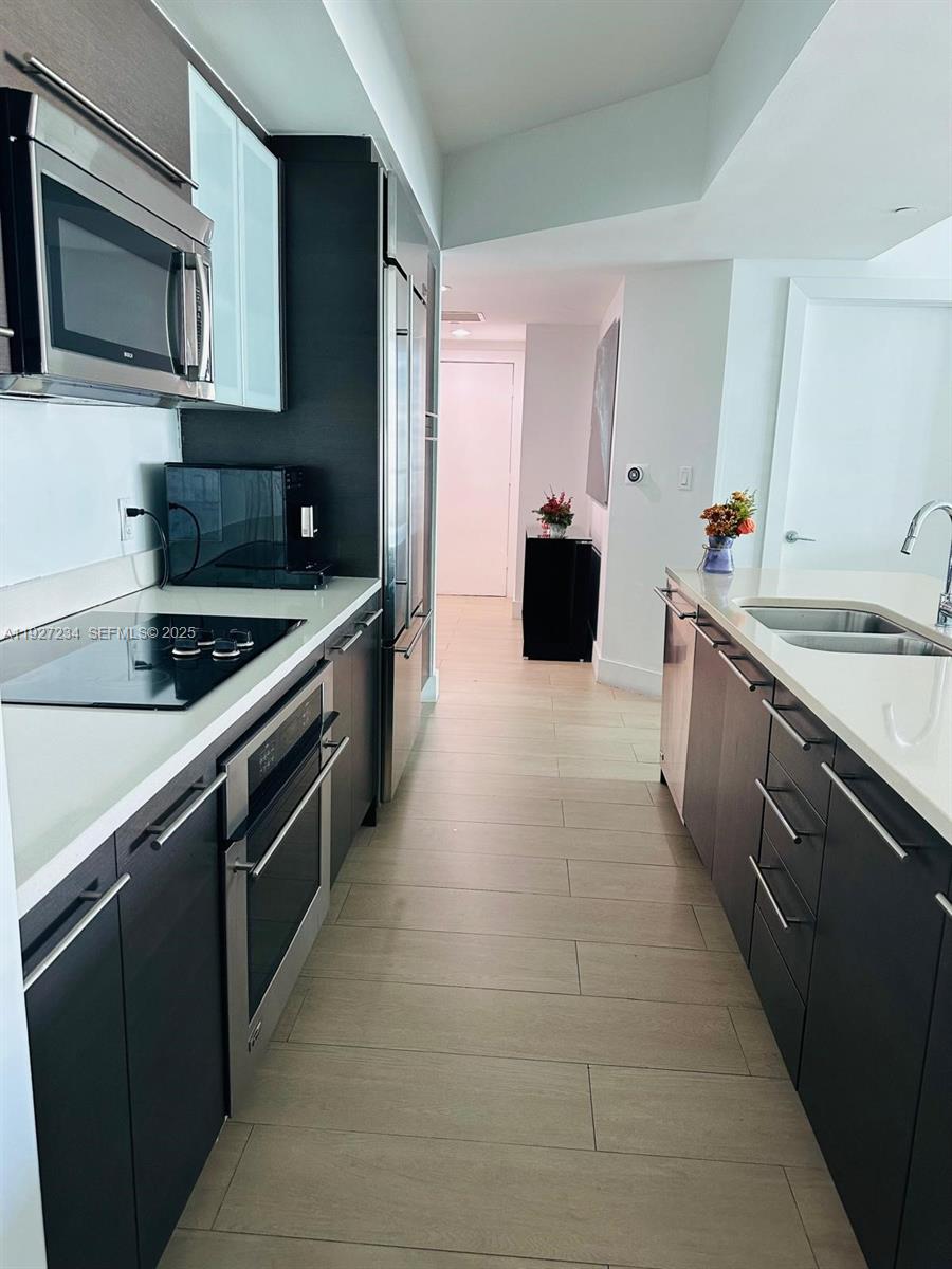 500 Brickell Ave #2205, Miami FL 33131