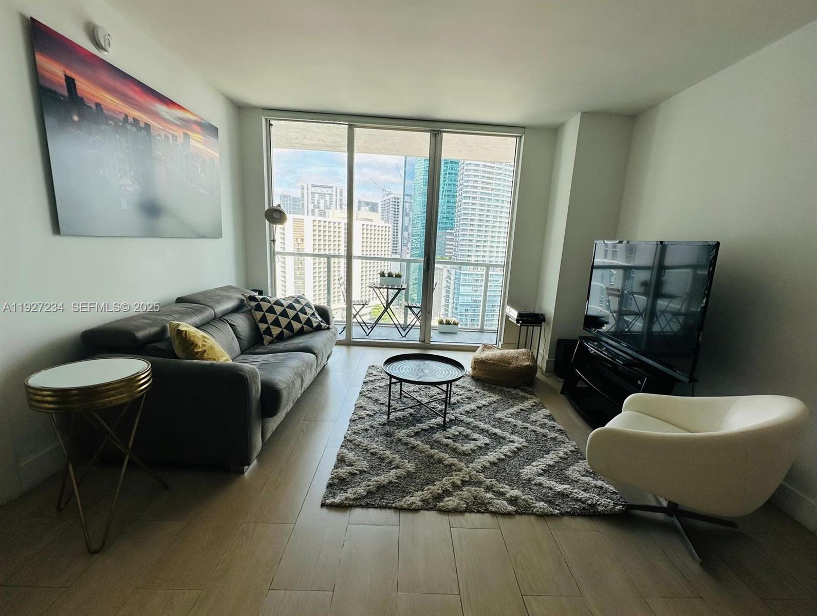 500 Brickell Ave #2205, Miami FL 33131