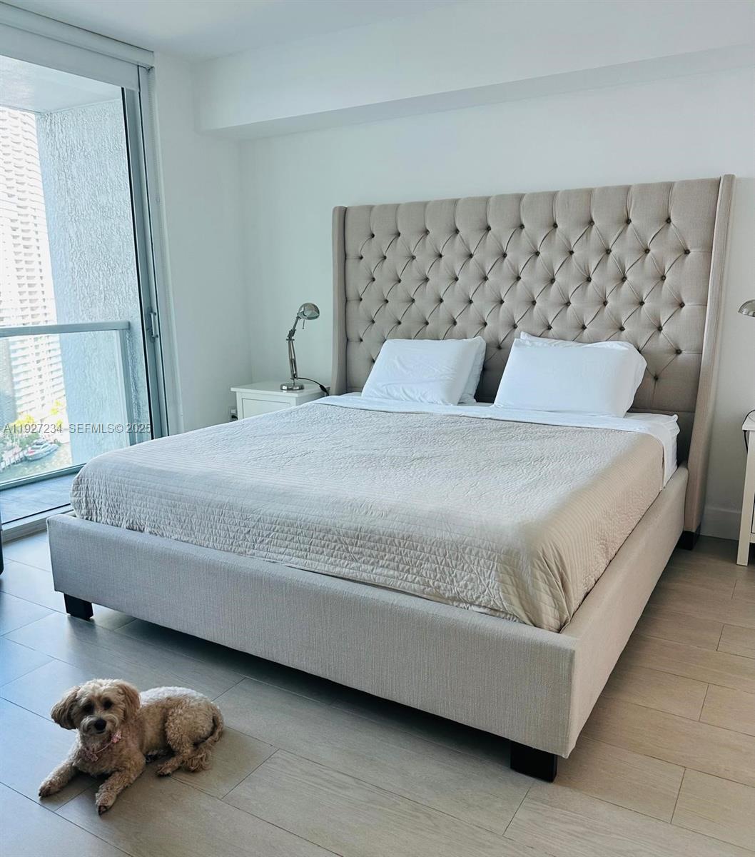 500 Brickell Ave #2205, Miami FL 33131