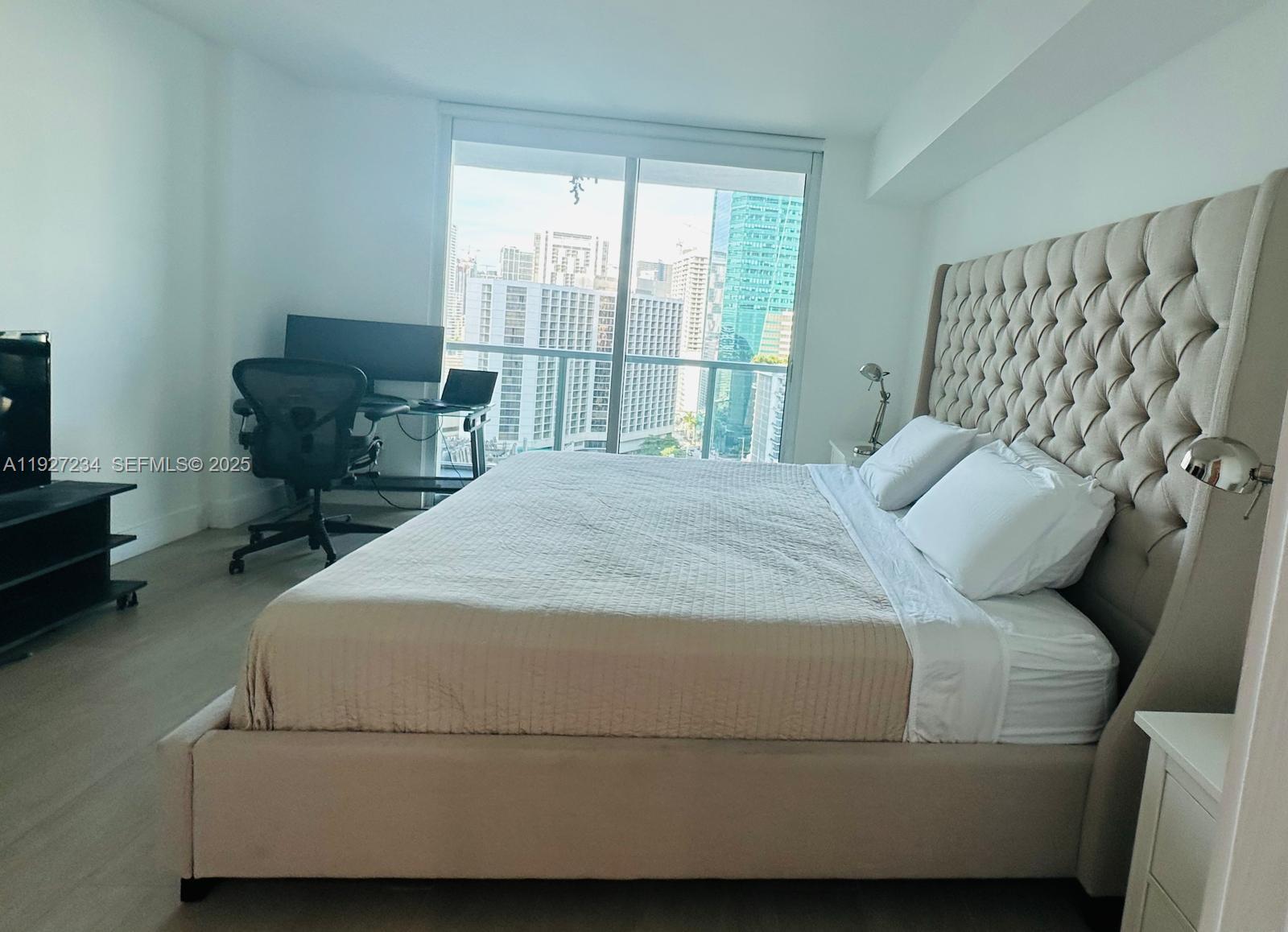 500 Brickell Ave #2205, Miami FL 33131