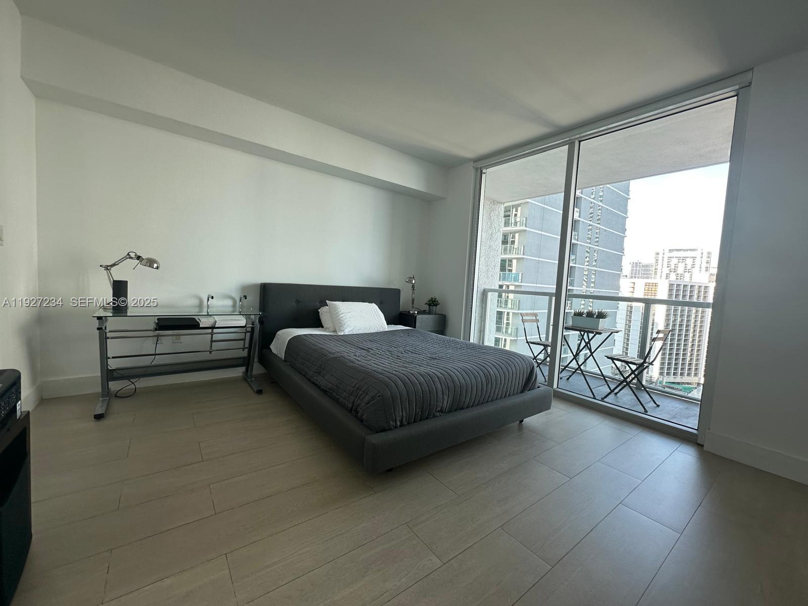 500 Brickell Ave #2205, Miami FL 33131