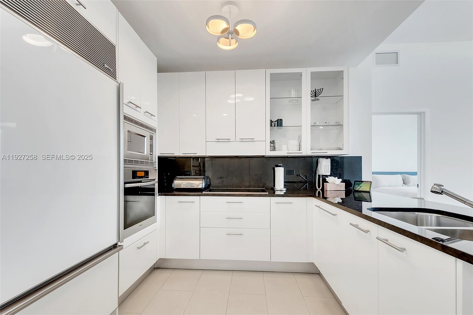 6799 Collins Ave #312, Miami Beach FL 33141