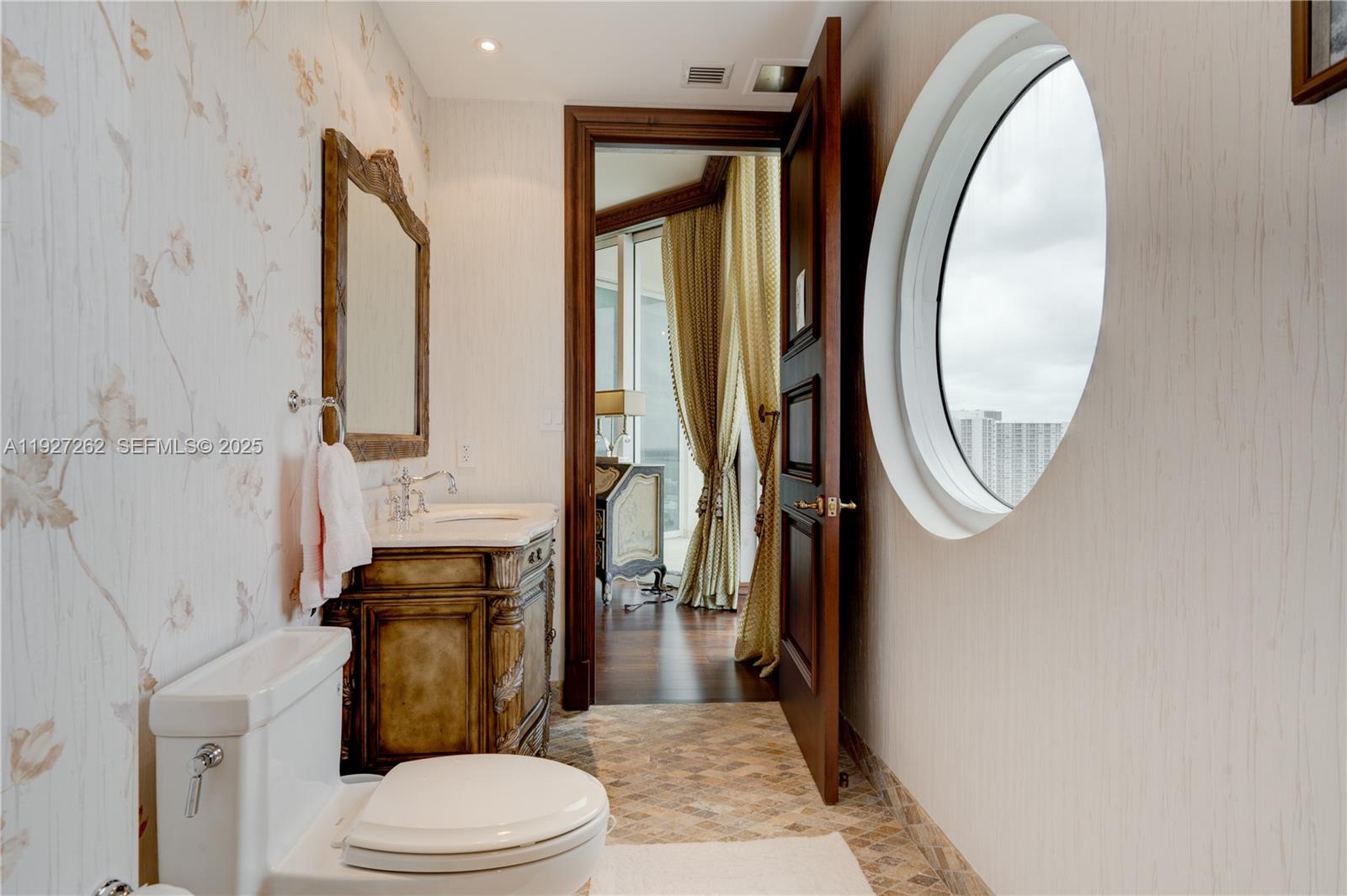 16047 Collins Ave #1604, Sunny Isles Beach FL 33160